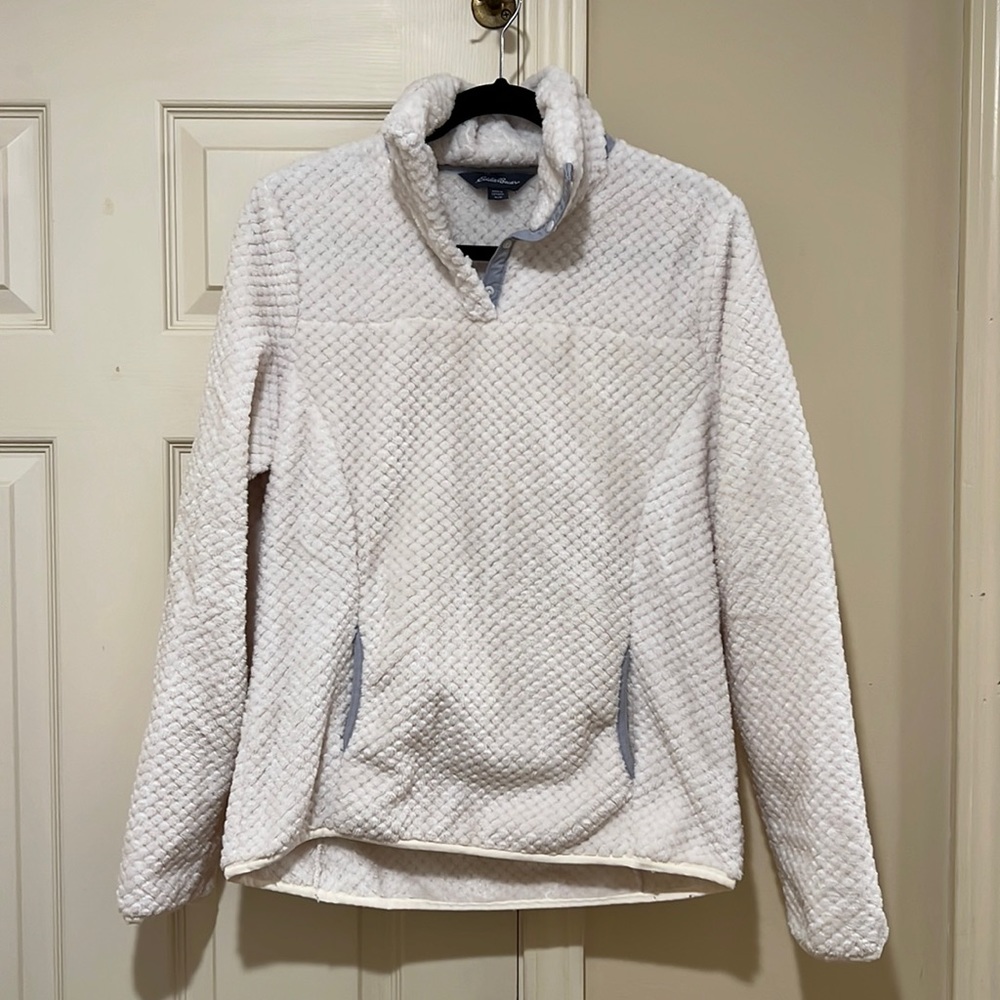 Eddie Bauer Women’s heavy fleece (waffle pattern) pullover. Size Medium